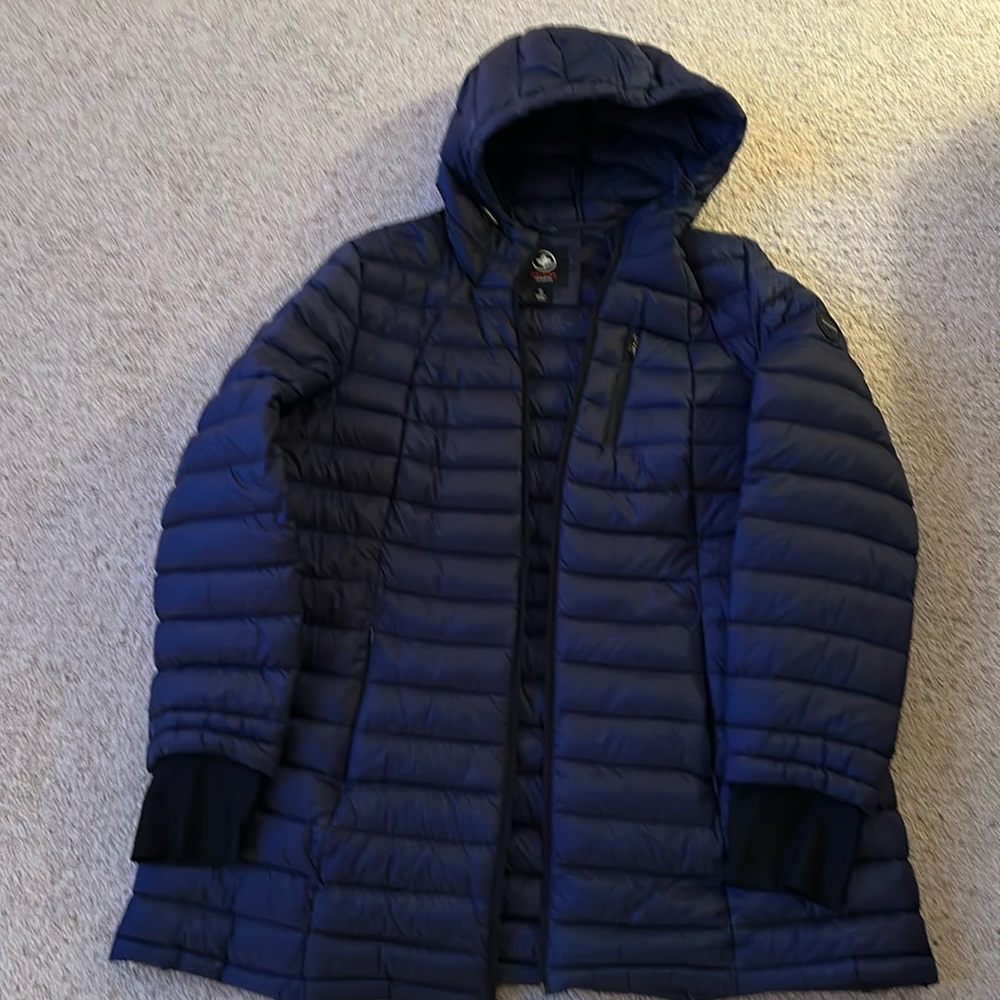 Women’s navy blue packable winter coat